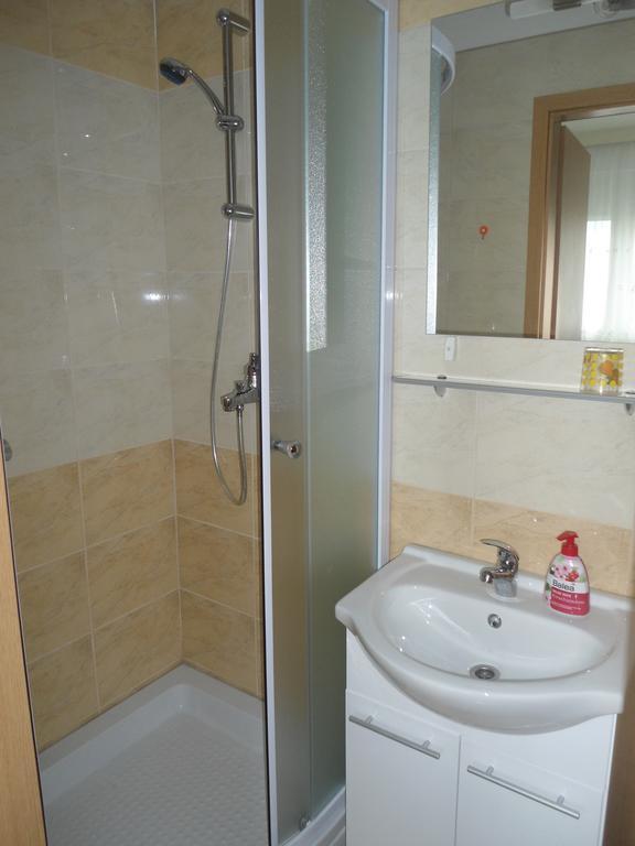 Rooms Alijev สปลิท ห้อง รูปภาพ