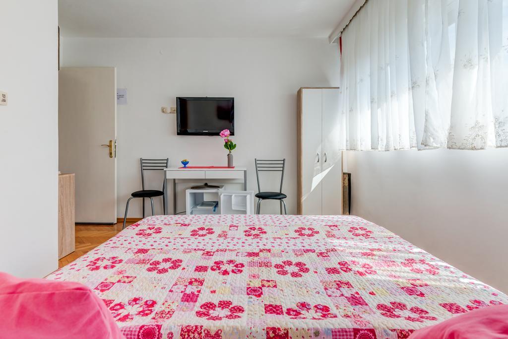 Rooms Alijev สปลิท ภายนอก รูปภาพ